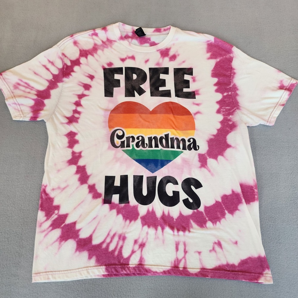 Free Grandma Hugs Rainbow Pride Heart Tie Dye T-Shirt Pink White 2XL Womens